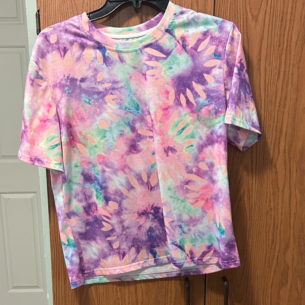 SHEIN GIRLS MEDIUM PINK AND PURPLE TIE DYE SHORT SLEEVE SHIRT